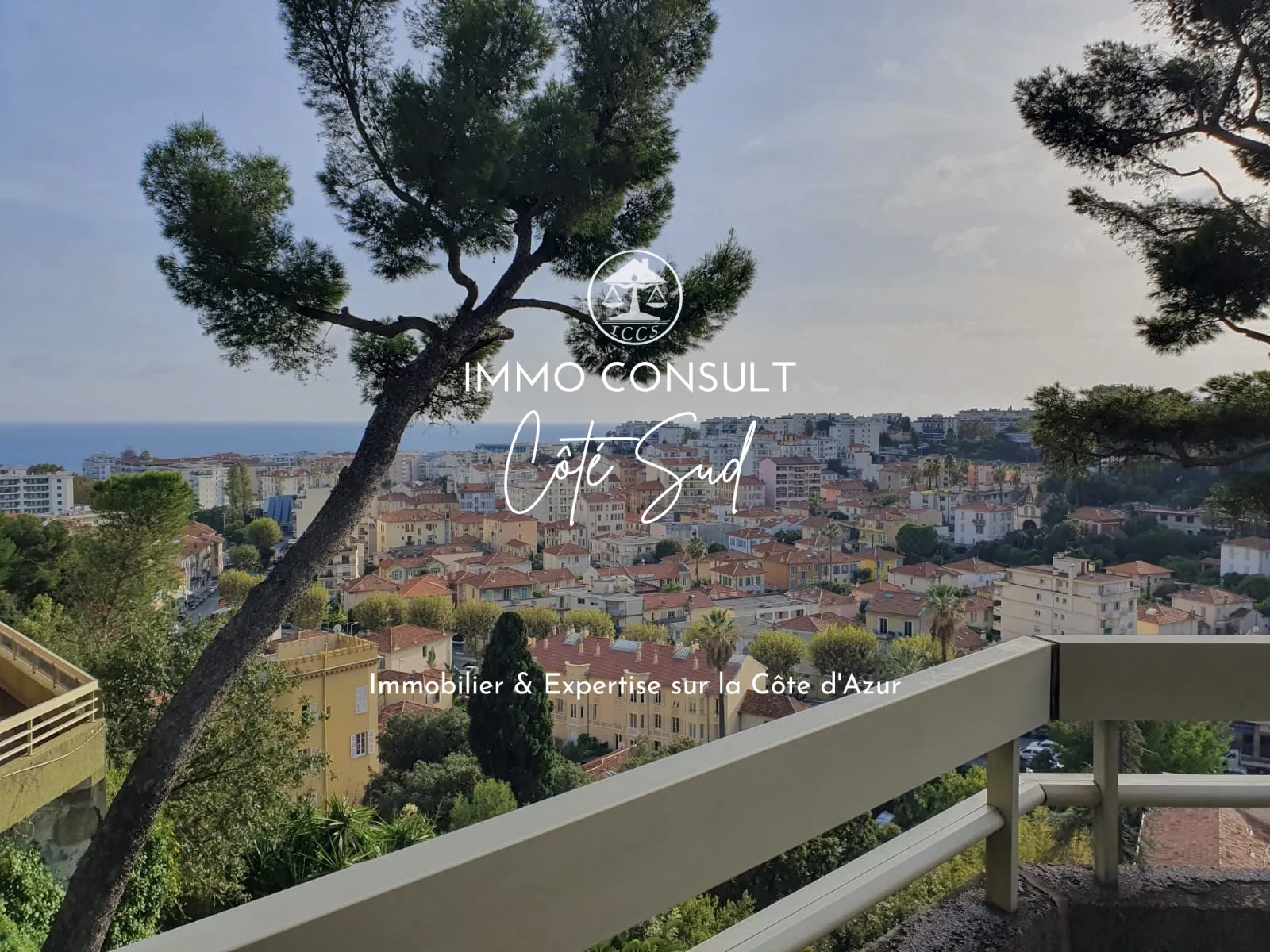 Studio climatisé avec terrasse et vue mer à Nice 