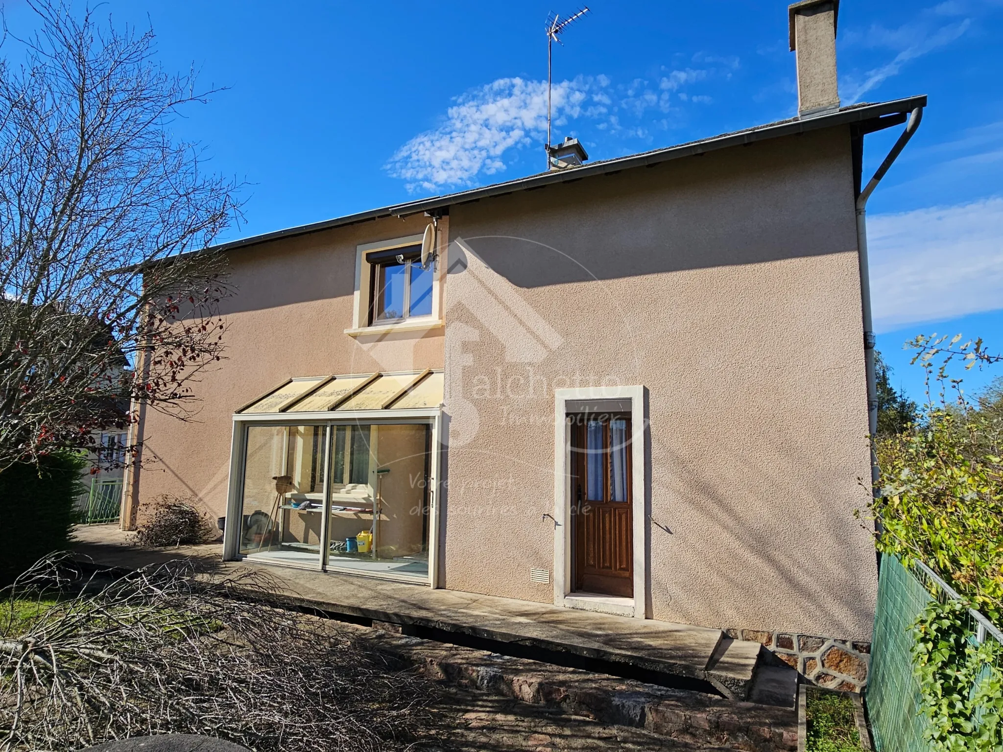 Maison 8 pièces au Donjon avec terrain de 937 m2 