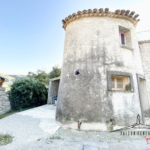 Maison de Village avec Terrasse et Parking à Plaisian, Drôme Provençale