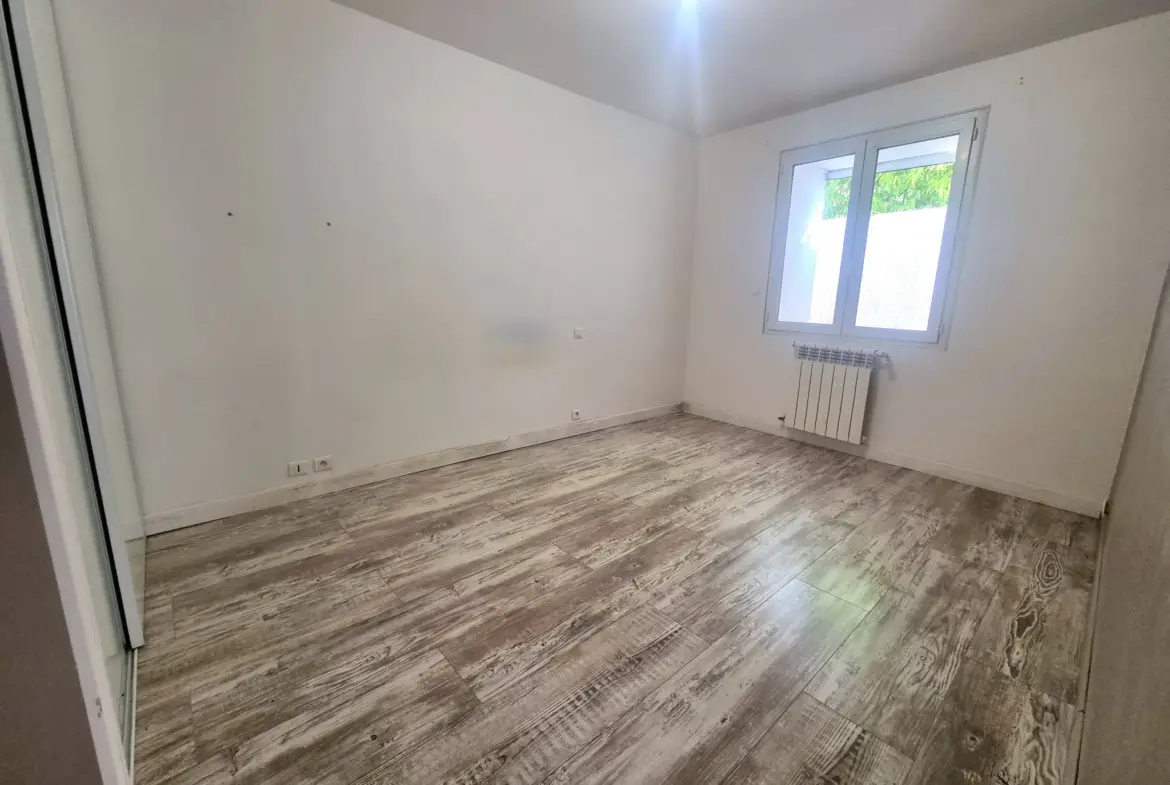 À vendre : Appartement de 153 m² à Névian - 4 chambres et terrasses 