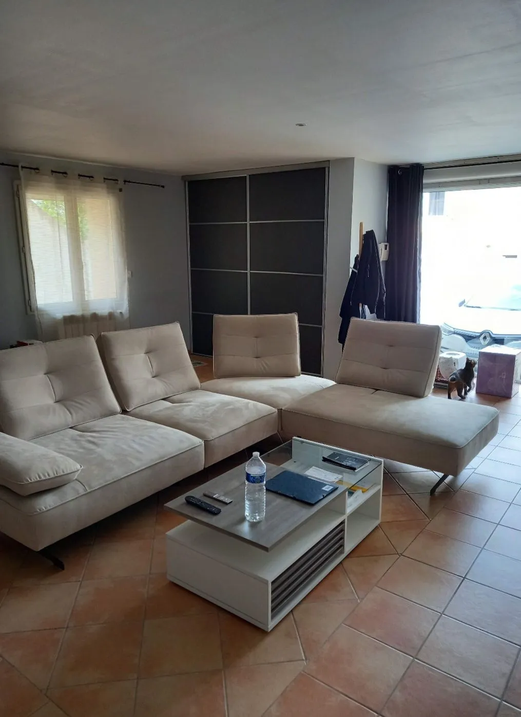 À vendre : Appartement de 153 m² à Névian - 4 chambres et terrasses 