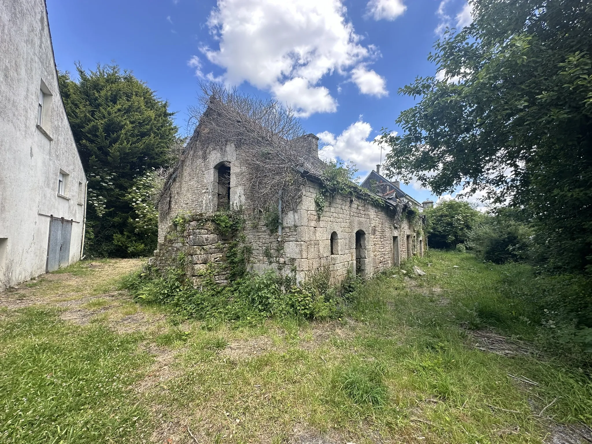 À vendre : Maison et Longère à Quistinic - Fort potentiel 