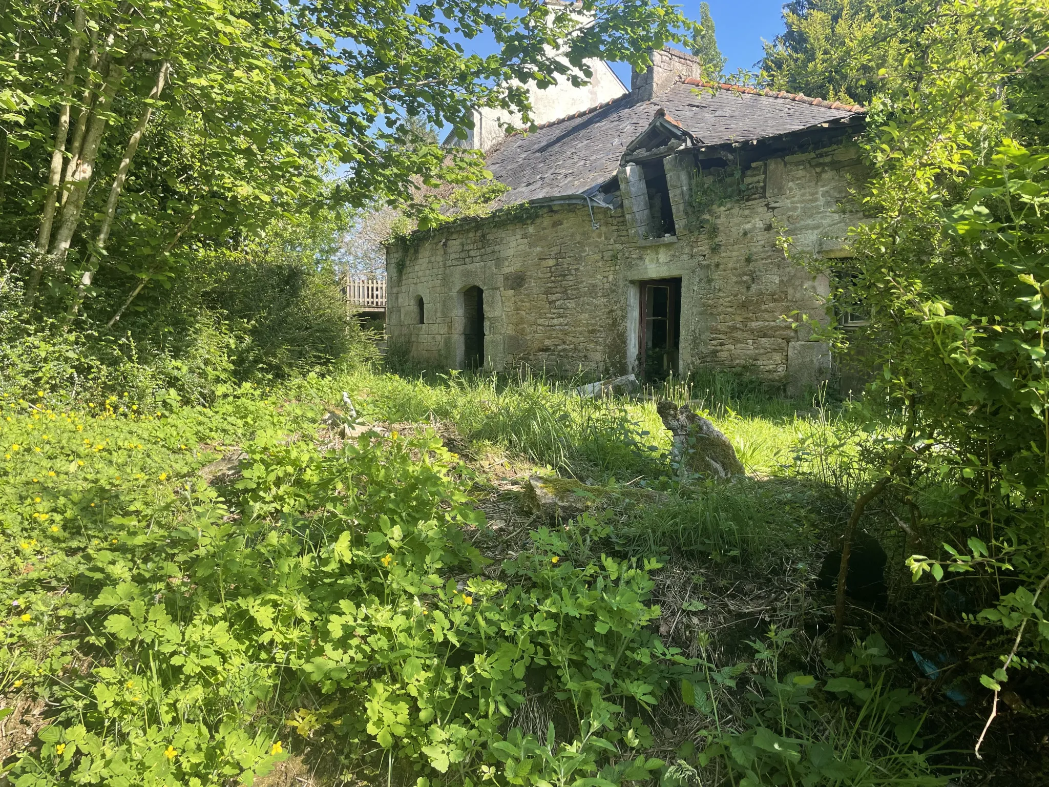 À vendre : Maison et Longère à Quistinic - Fort potentiel 