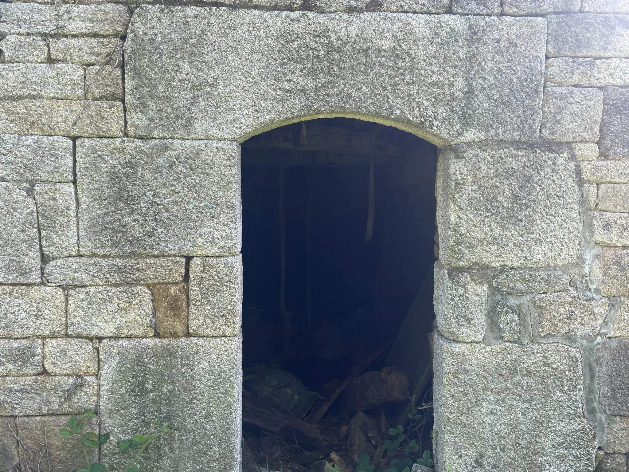 À vendre : Maison et Longère à Quistinic - Fort potentiel 