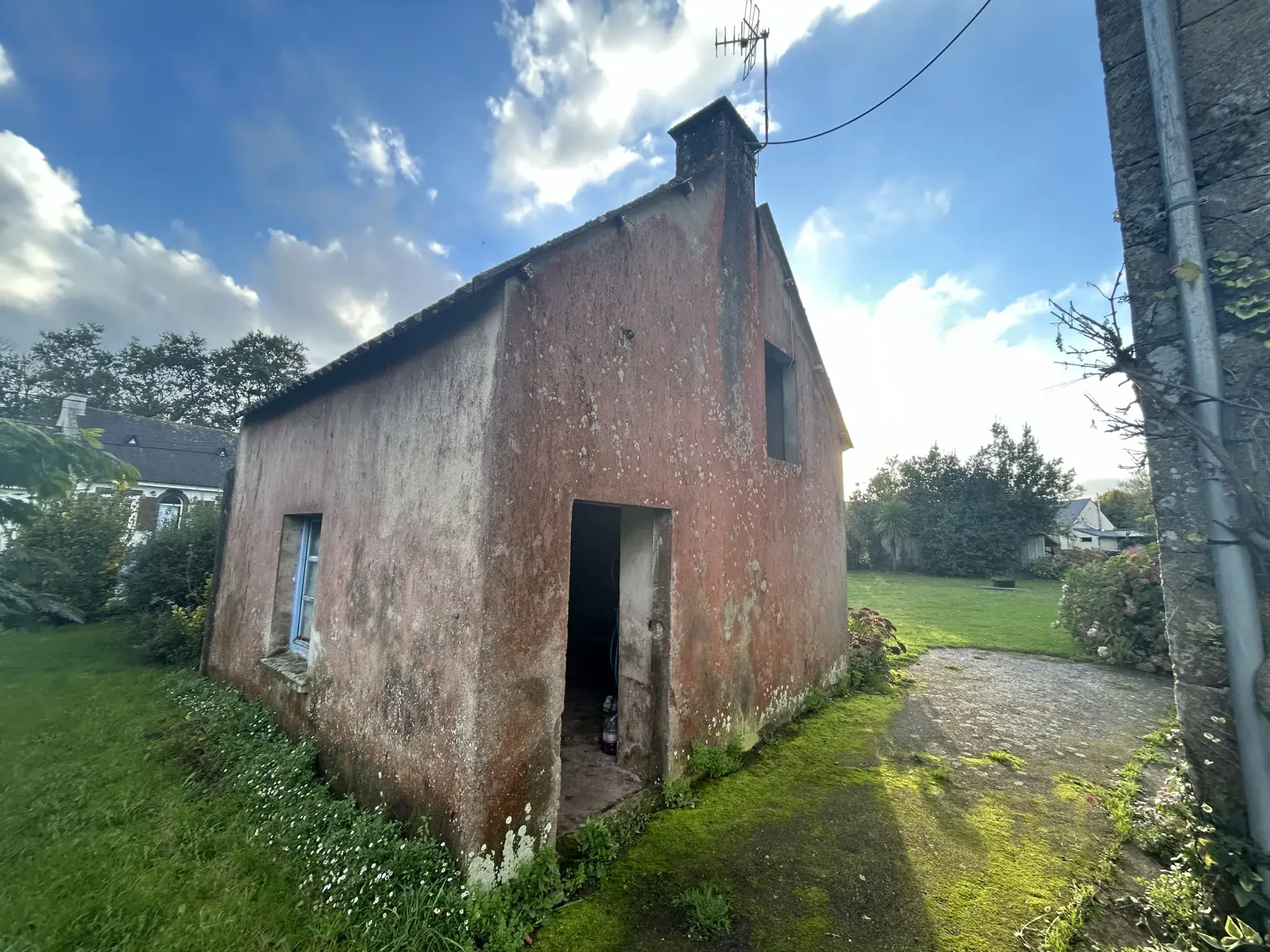 Belle propriété à Melrand avec fort potentiel 