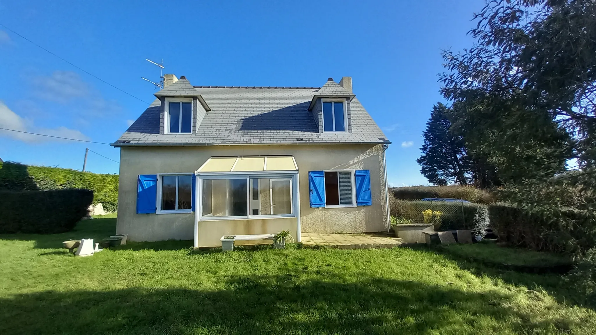 Maison à vendre à Tréguiers - 4 chambres avec jardin et garage 