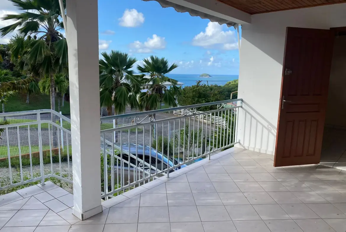 Villa vue sur mer à vendre à La Trinité - 292 000 euros 