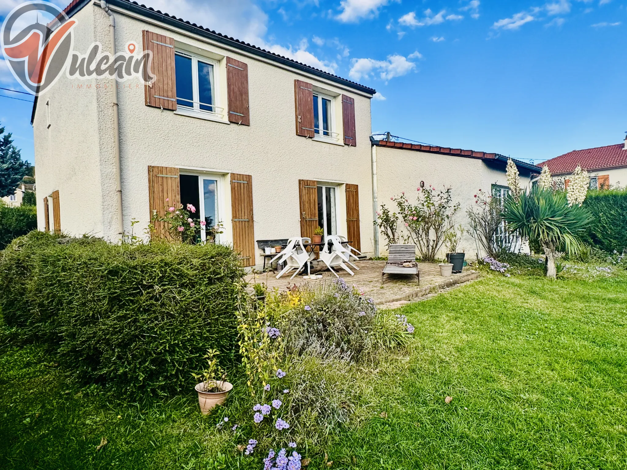 Maison lumineuse à Cournon-d'Auvergne avec terrain de 784 m² 