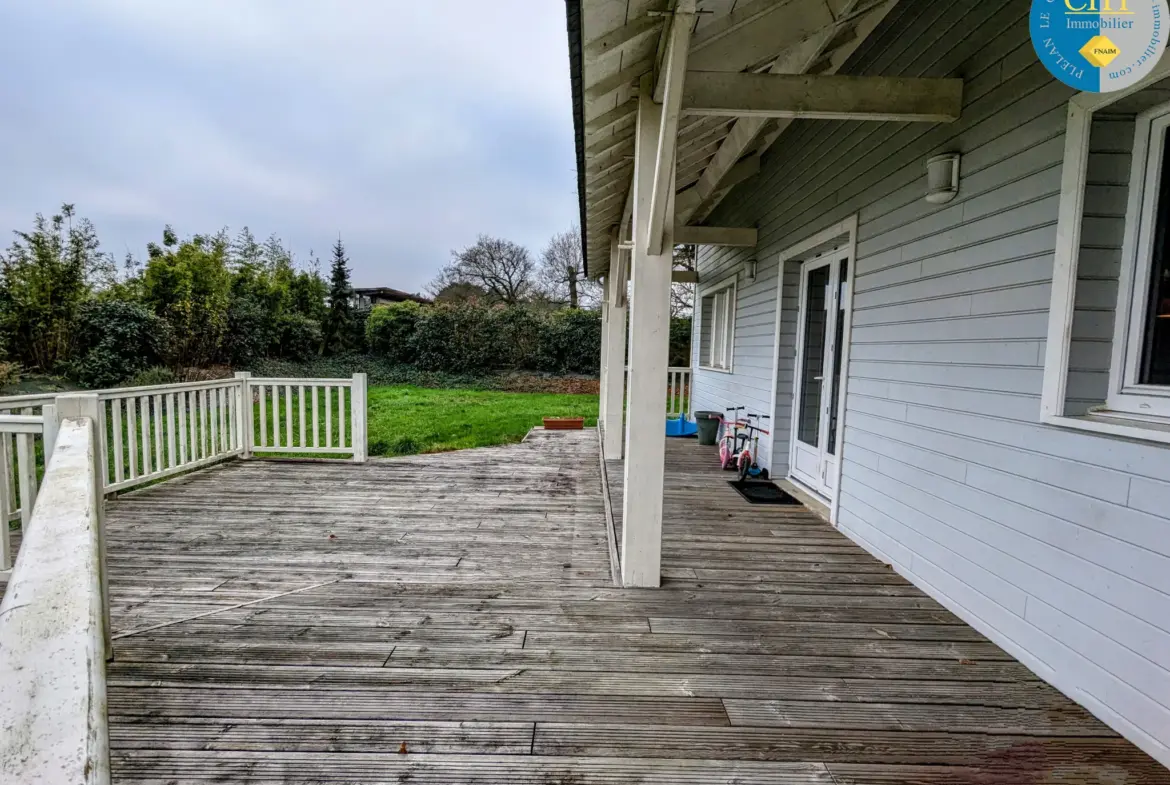 À vendre : Maison en bois écologique à Porcaro avec 4 chambres 