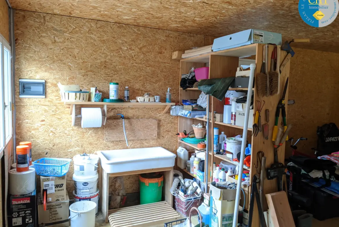 À vendre : Maison en bois écologique à Porcaro avec 4 chambres 