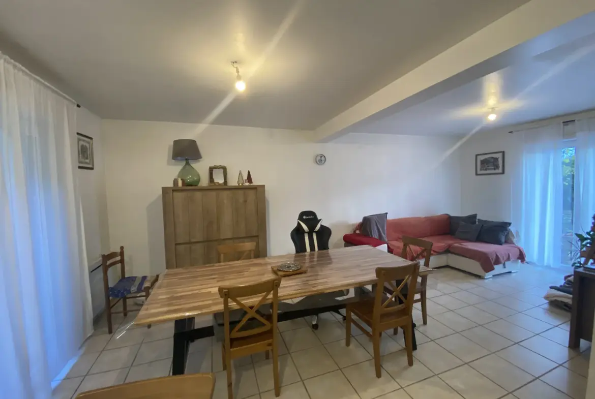 Maison à vendre à Soliers - 6 pièces, 4 chambres, jardin 