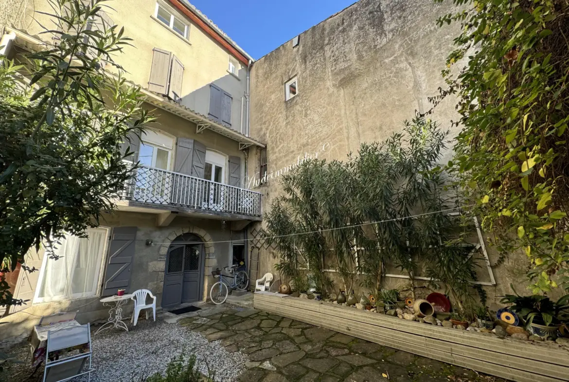 Penthouse avec terrasse à Limoux 