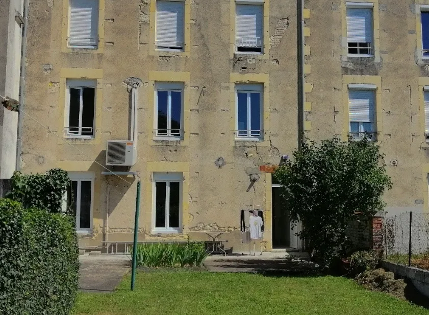 Immeuble à Nevers avec 4 appartements en bon état 