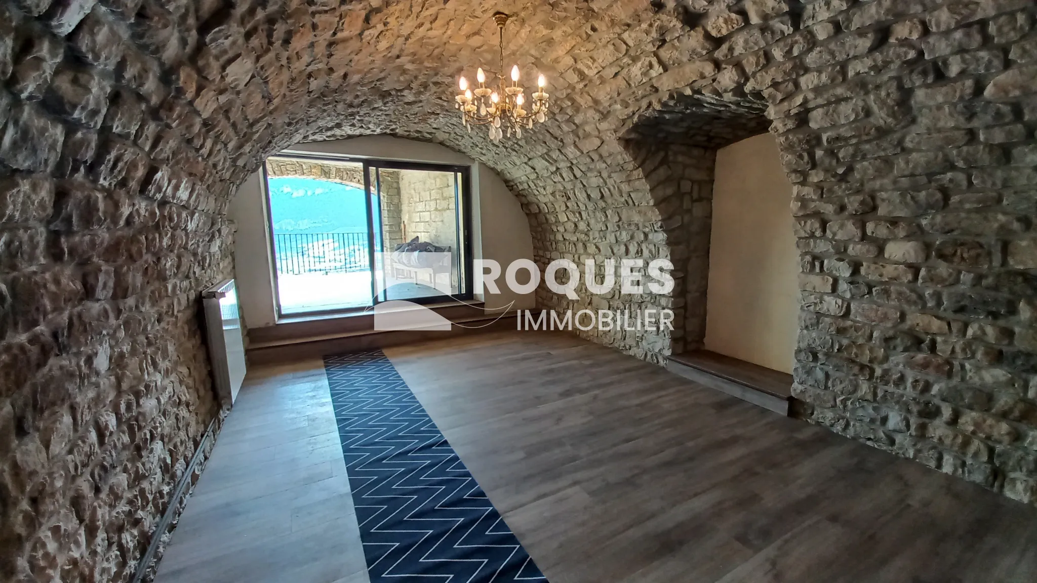 Maison rénovée à Compeyre - 280 000 € 