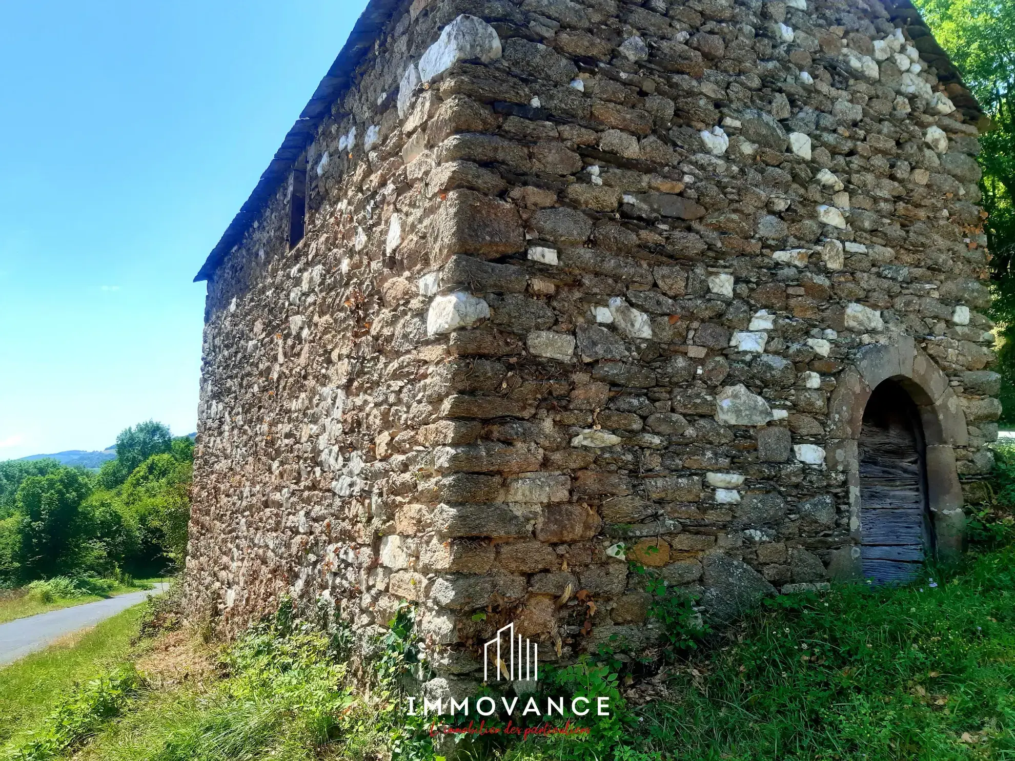 Maison de vigne à vendre avec terrain sur les hauteurs des Raspes du Tarn 