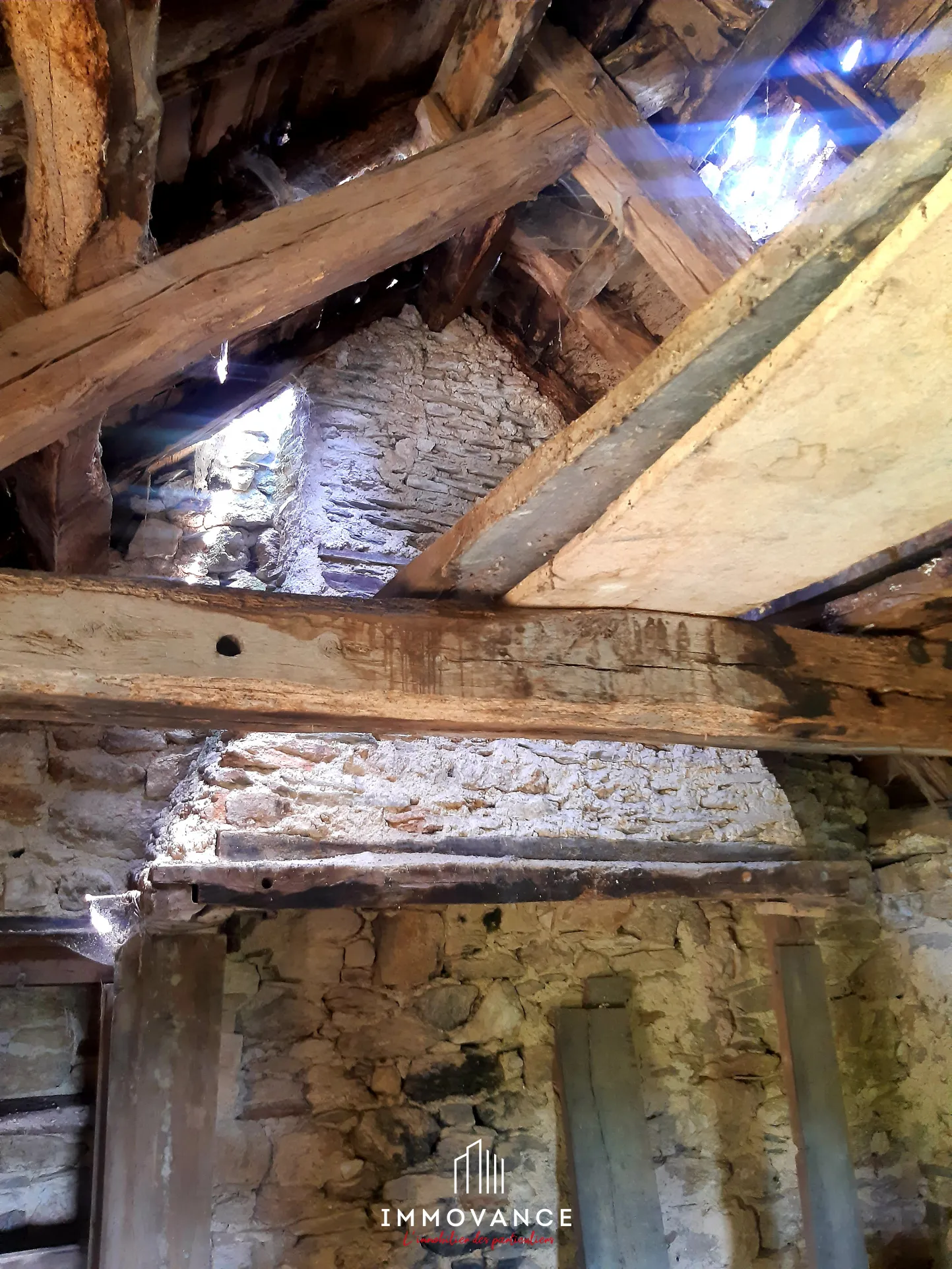 Maison de vigne à vendre avec terrain sur les hauteurs des Raspes du Tarn 