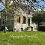 Maison spacieuse à Donnemarie Dontilly, 4 chambres et jardin