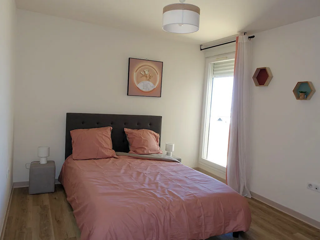 À vendre : Appartement T3 de 63 m² à Sainte-Clotilde avec vue mer 