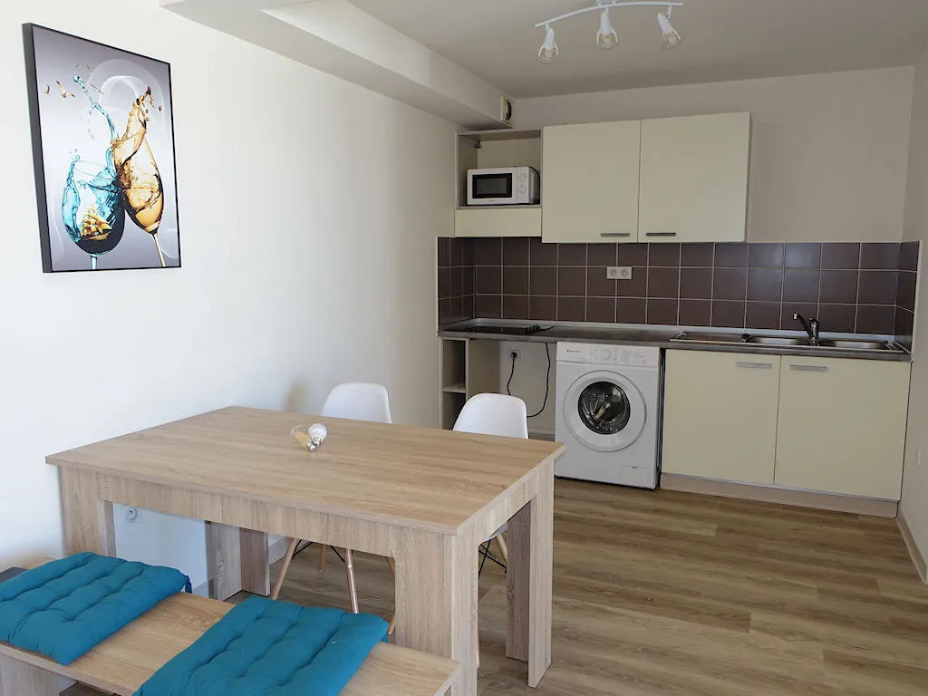 À vendre : Appartement T3 de 63 m² à Sainte-Clotilde avec vue mer 