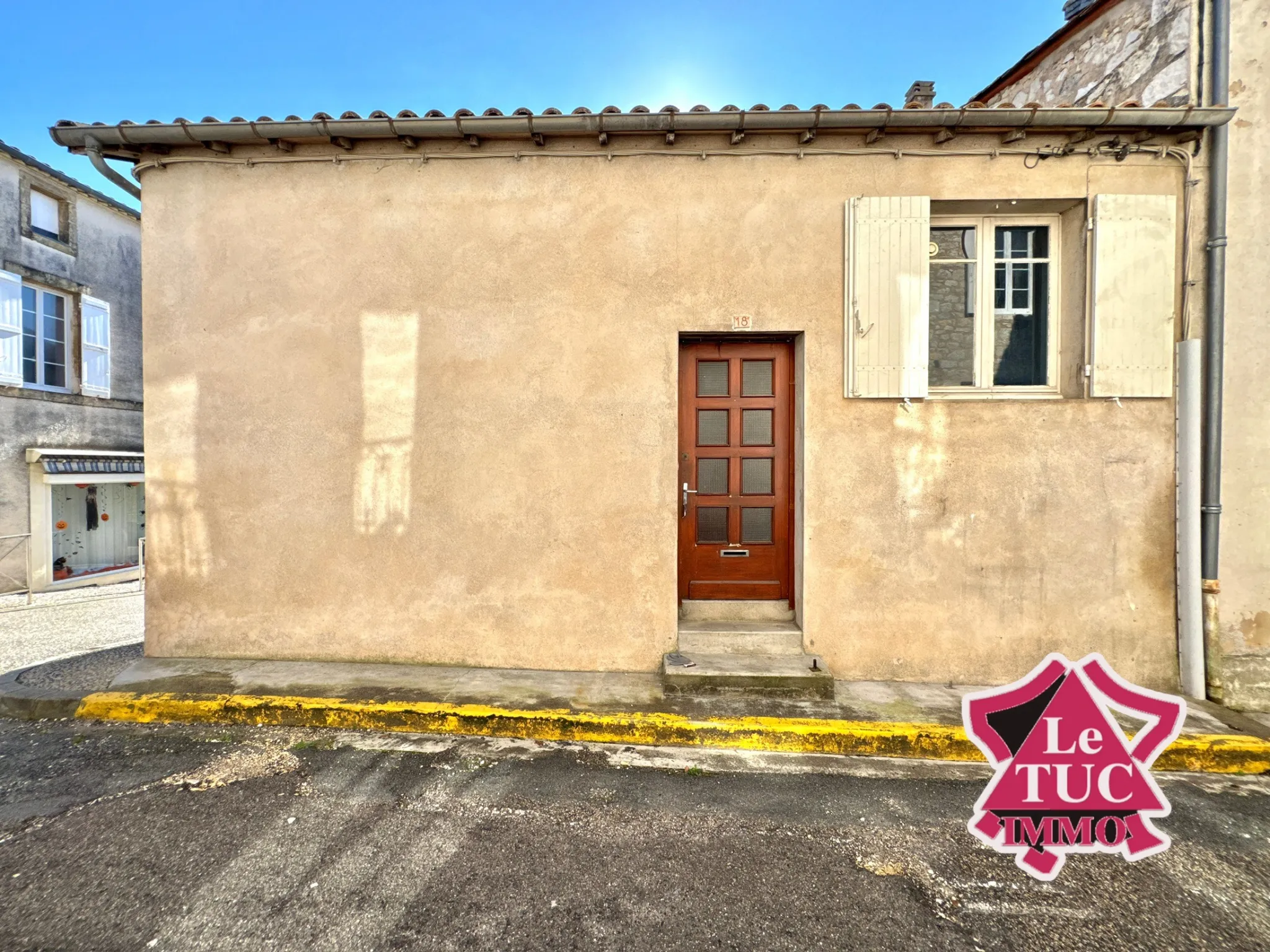 Maison de village à Monflanquin avec garage et 3 chambres 