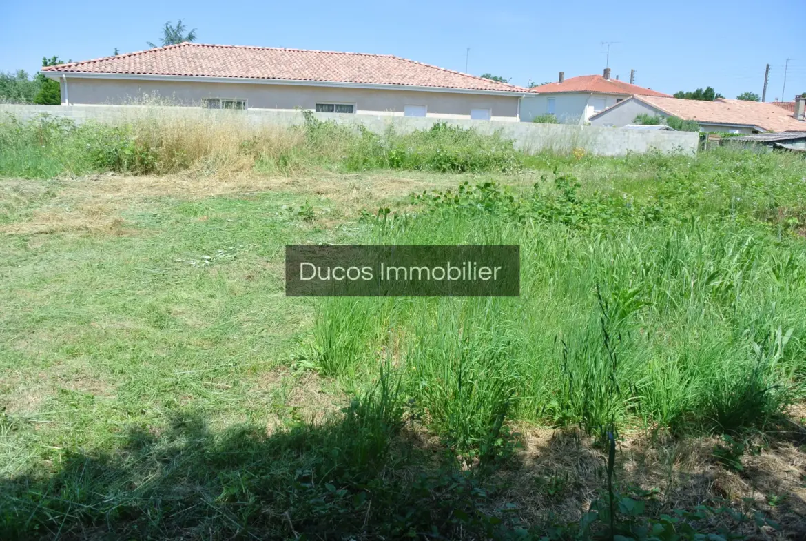 Terrain constructible à vendre à Marmande - 1268 m² 