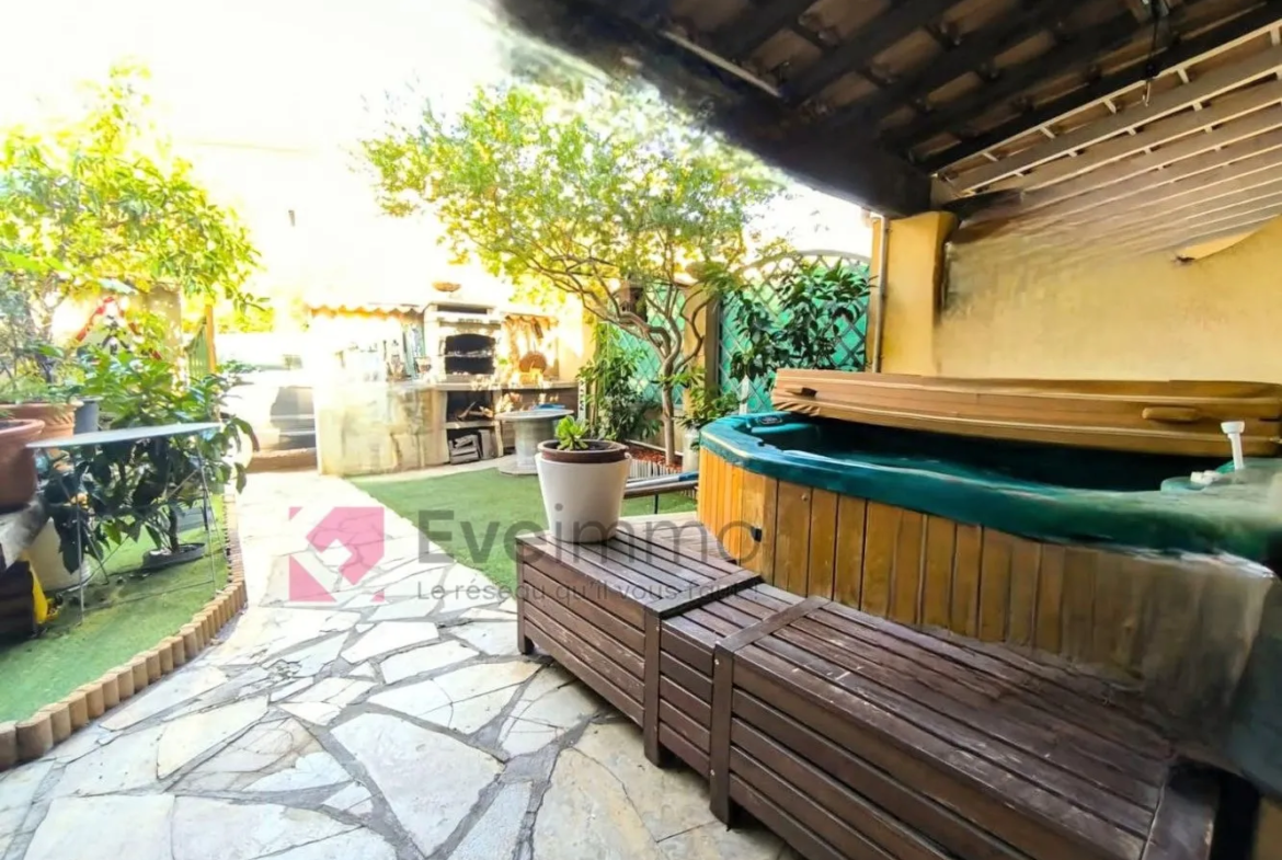 Maison mitoyenne avec jardin à Puget sur Argens - 290000 EUR 