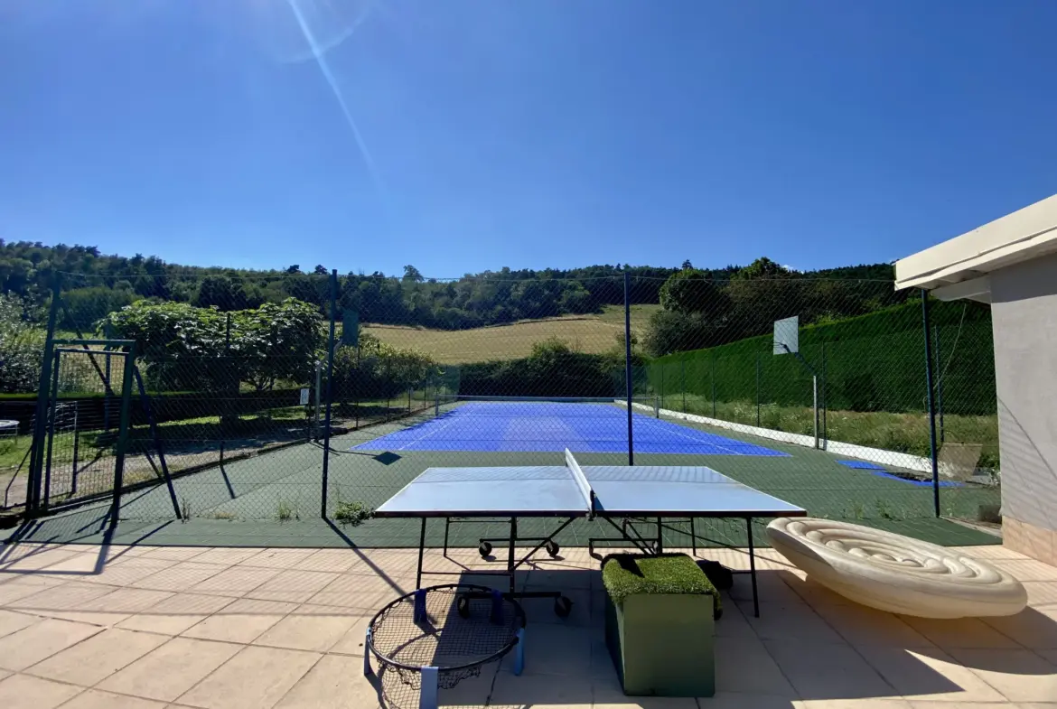 Magnifique Maison de 101 m² à Bourg-Argental avec Piscine et Terrain 