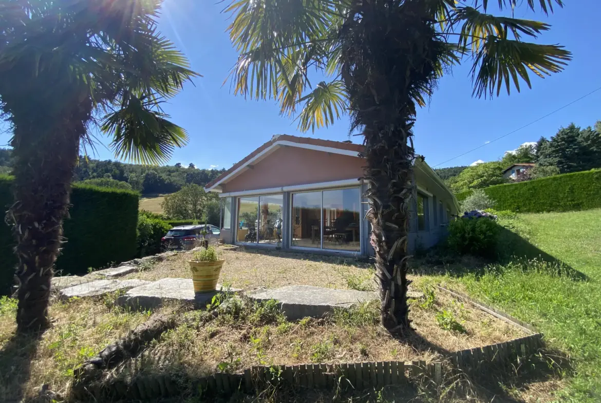 Magnifique Maison de 101 m² à Bourg-Argental avec Piscine et Terrain 