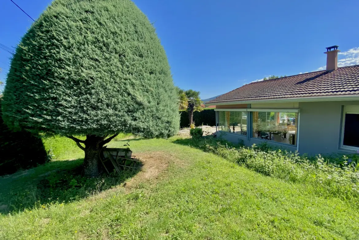 Magnifique Maison de 101 m² à Bourg-Argental avec Piscine et Terrain 