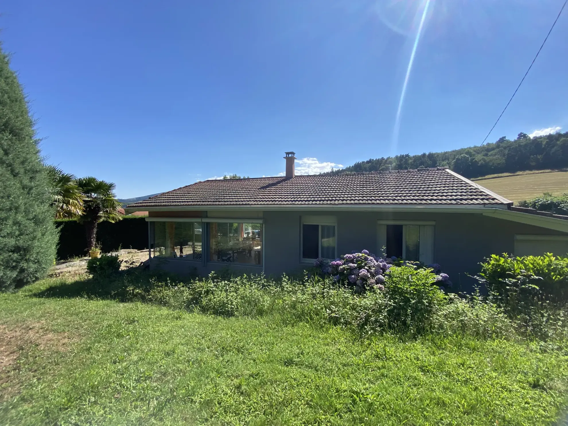 Magnifique Maison de 101 m² à Bourg-Argental avec Piscine et Terrain 