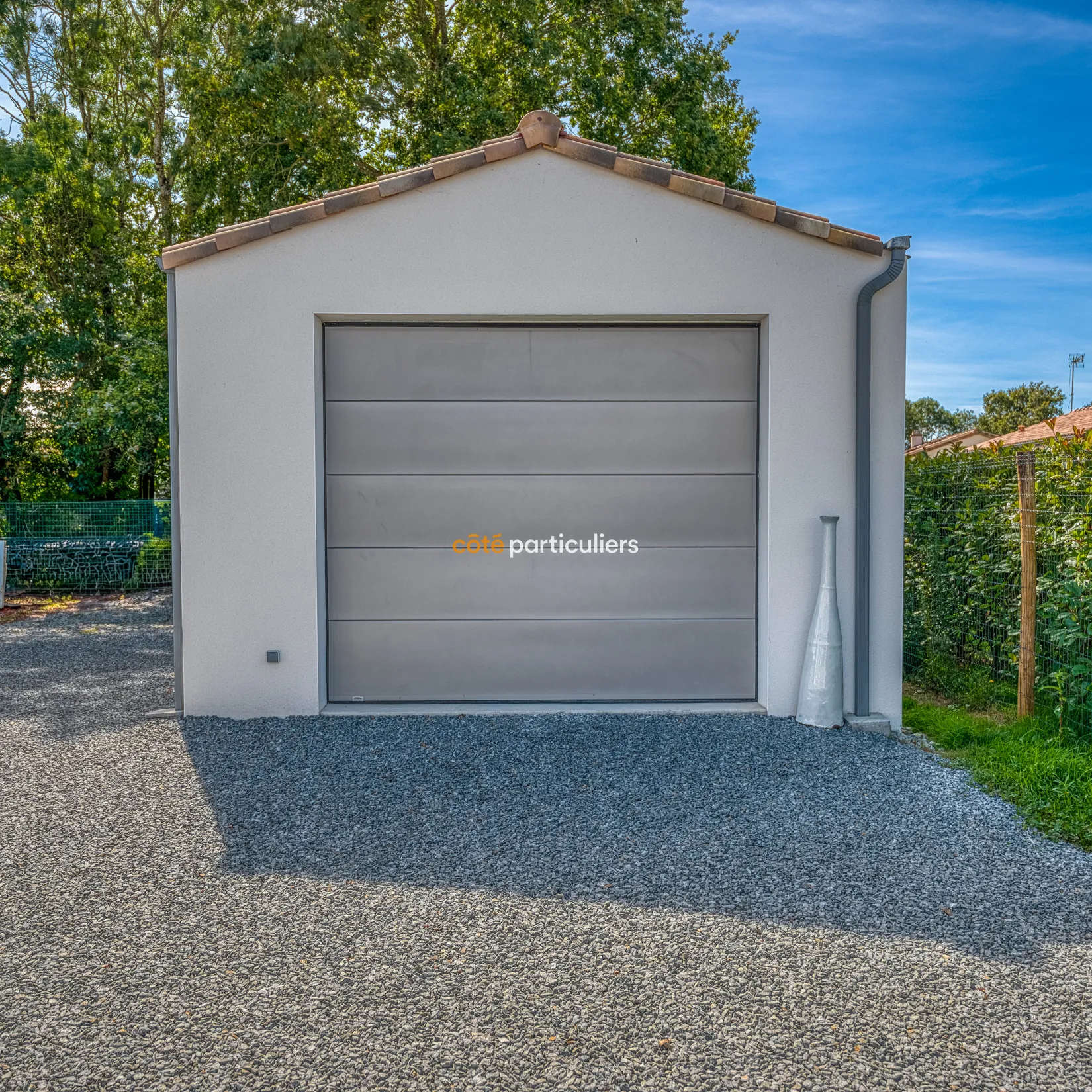 Maison contemporaine de 95 m² avec piscine chauffée à Falleron 