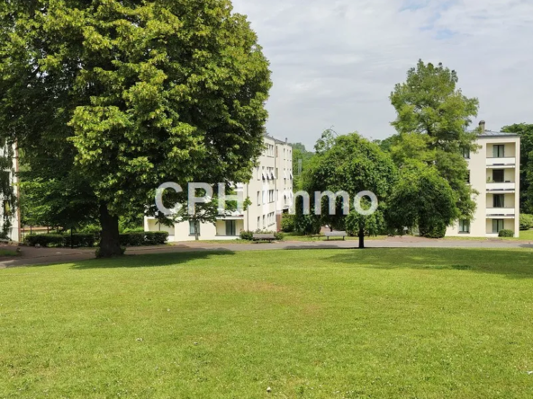 Charmant appartement 3 pièces à vendre à Louveciennes avec vue sur le parc