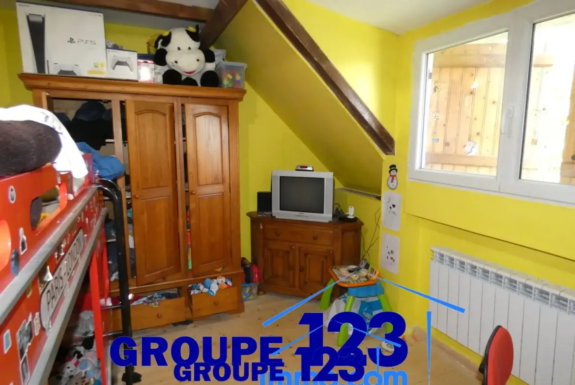 Pavillon à vendre à Prunelles avec 5 chambres et vaste jardin 