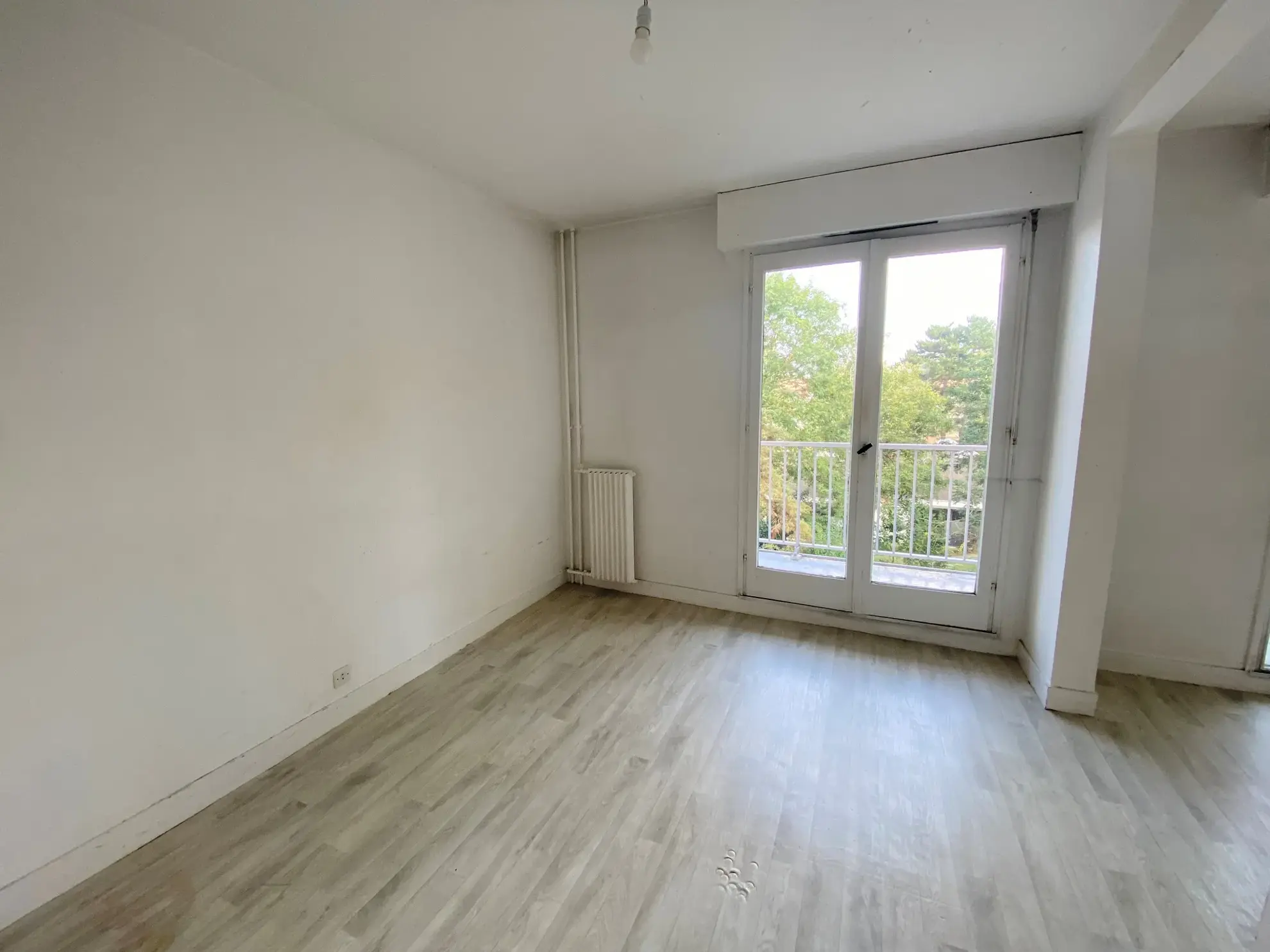 À vendre : Appartement T3 de 61 m² à Évry avec Balcon et Parking 