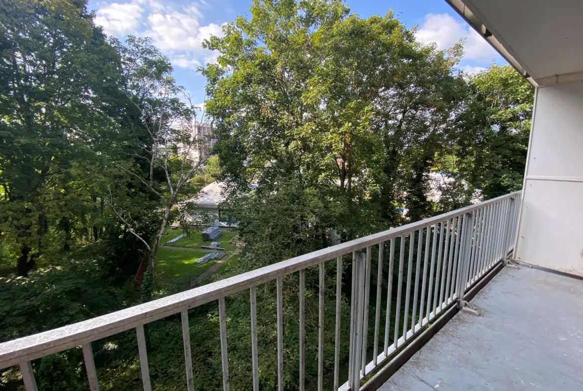 À vendre : Appartement T3 de 61 m² à Évry avec Balcon et Parking 