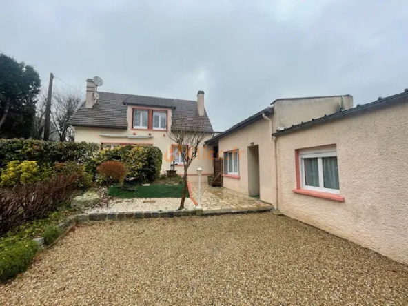 Maison avec jardin et appartement indépendant à Valmont