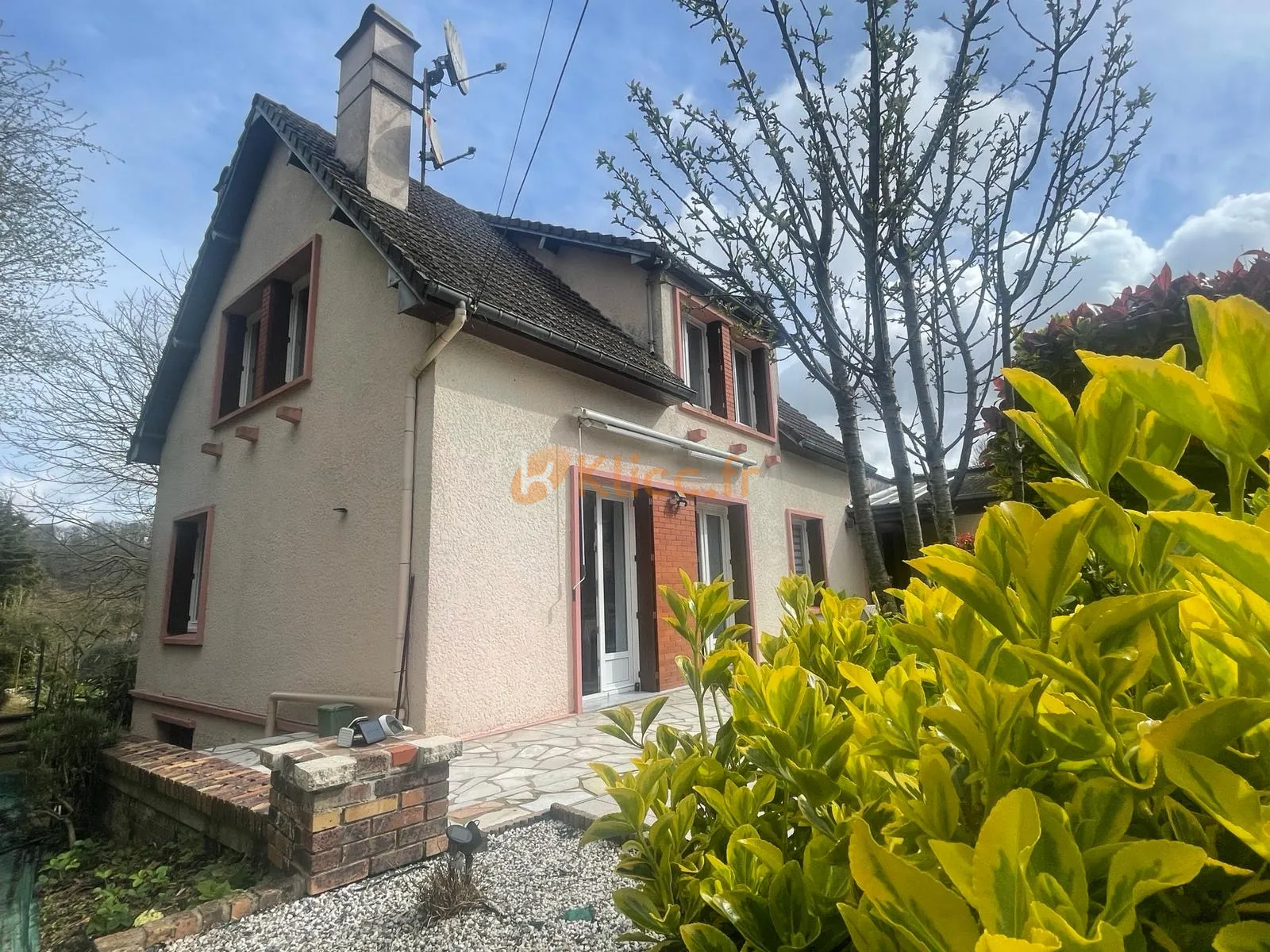 Maison avec jardin et appartement indépendant à Valmont 