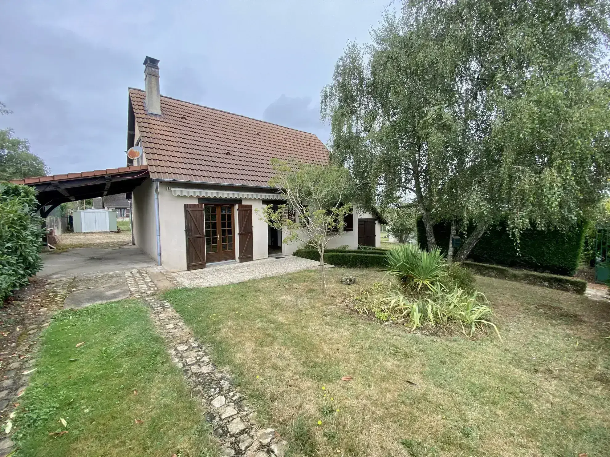 Maison familiale à la campagne à Maray, 5 chambres 