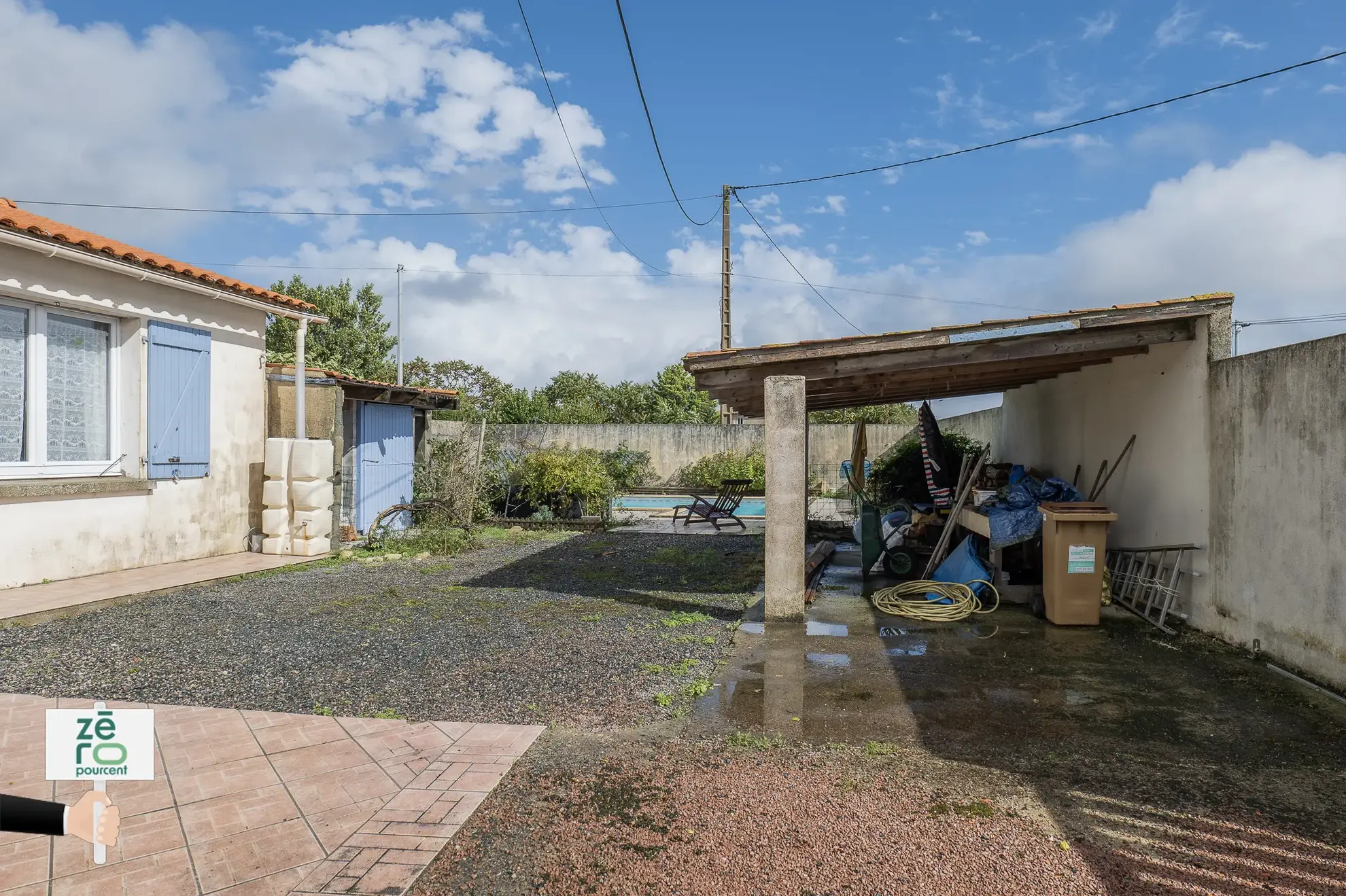 Maison familiale et dépendance à Triaize à vendre 