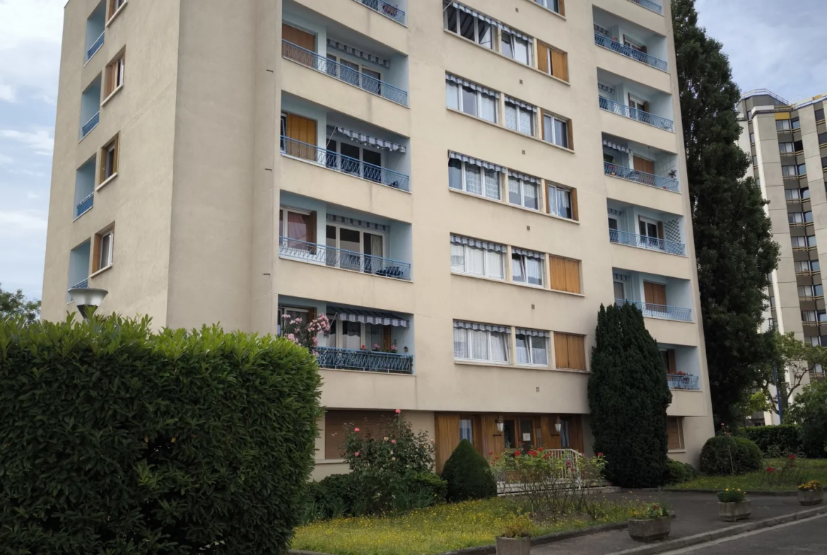 Appartement lumineux F3 en vente à Drancy pour 170 000 € 