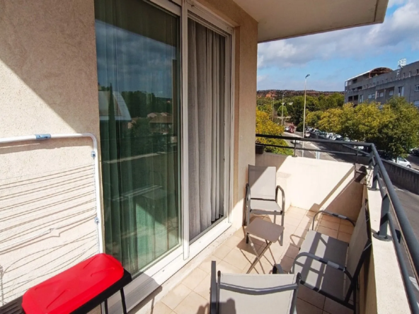 Bel appartement type 3 à Vitrolles avec terrasse et box garage