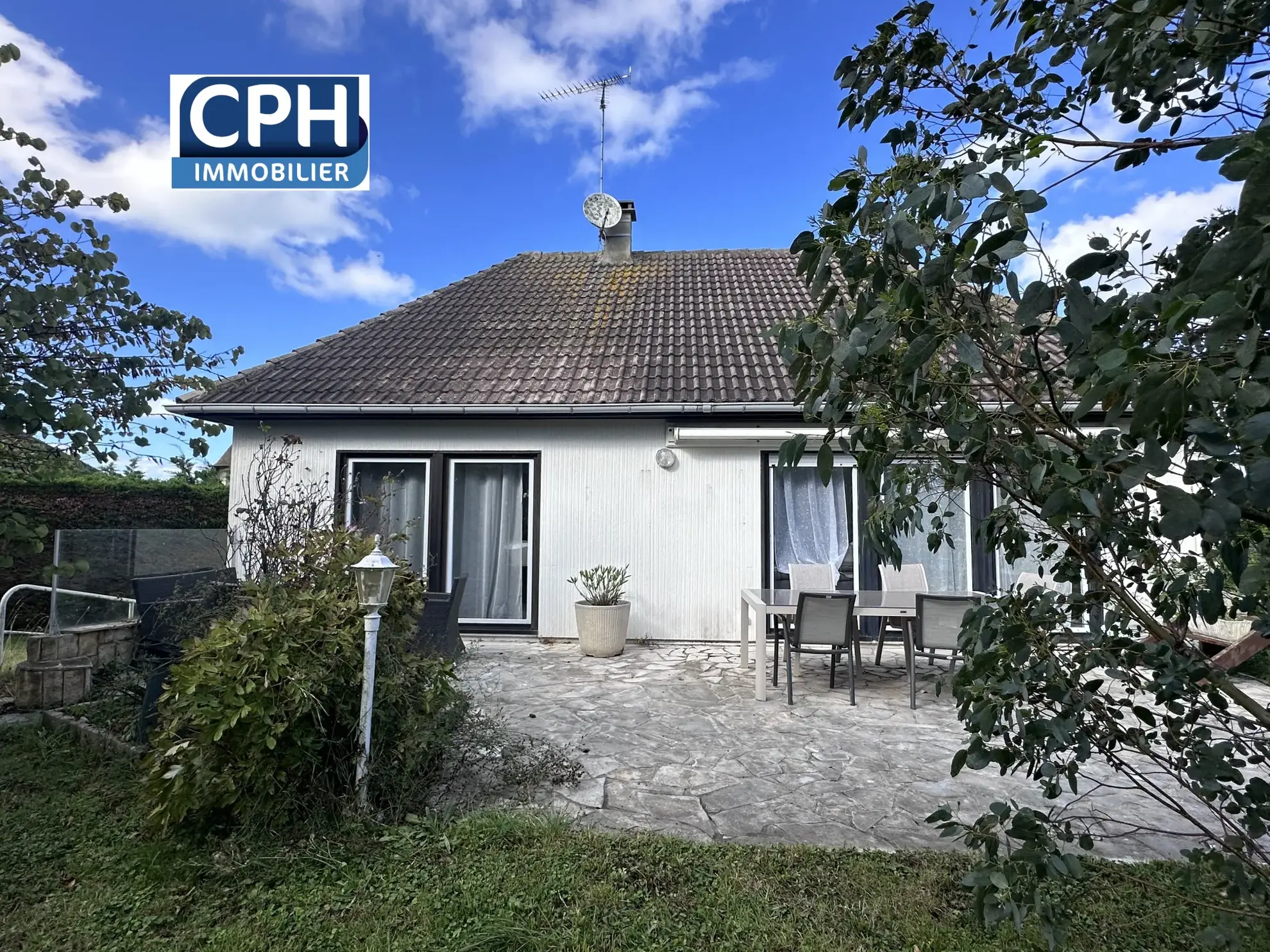 Maison à vendre à Grandcamp-Maisy, proche de la plage - 244 000 € 