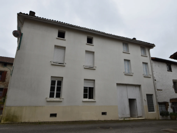 Ensemble Immobilier à Rénover à Vayres - Opportunité à Saisir