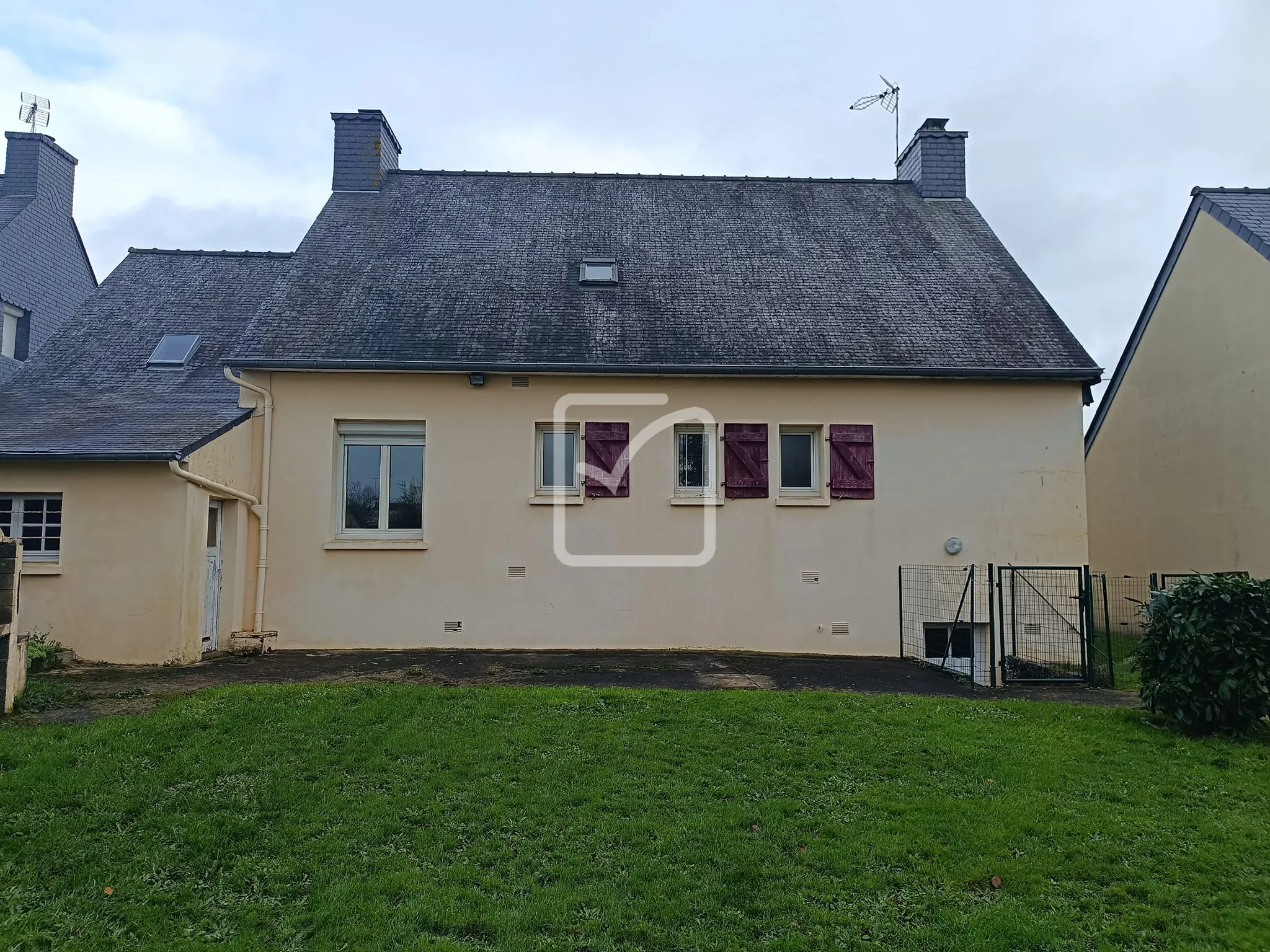 Maison individuelle à Mauron - 4 chambres, sous-sol, jardin 