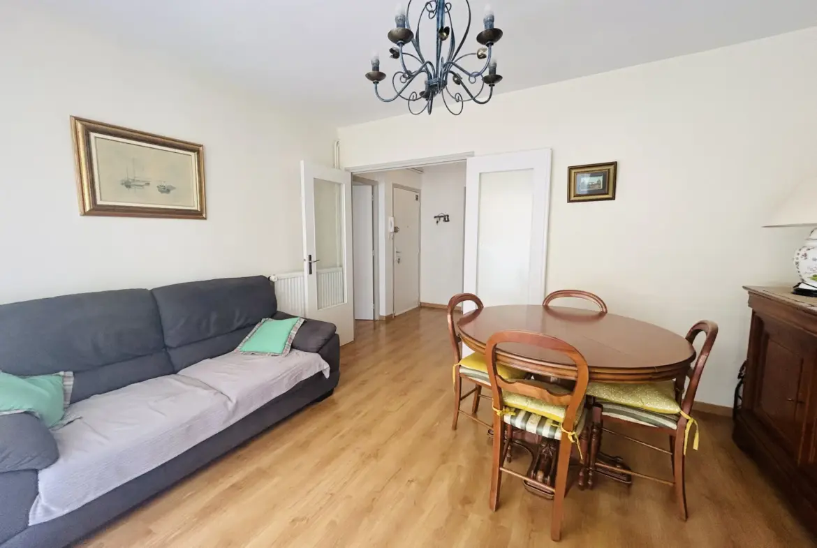 À vendre : Appartement F2 avec terrasse à Amélie-les-Bains 