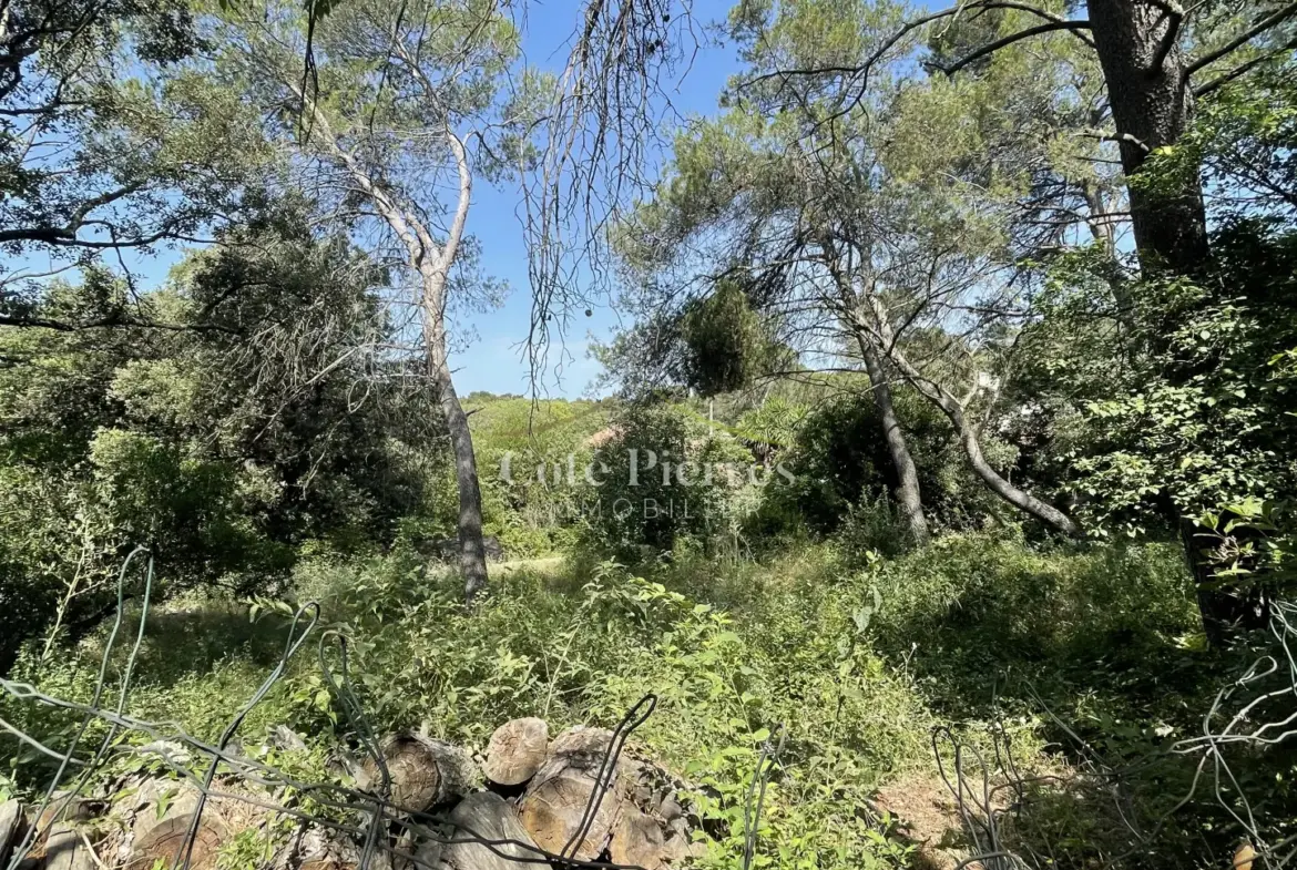 Terrain de loisir de 1004 m² à vendre à Nîmes 