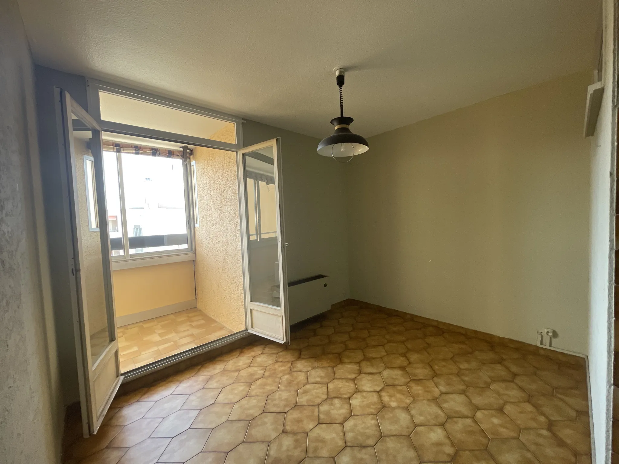 À vendre: Appartement T3 de 70m² au Port Marchand à Toulon 