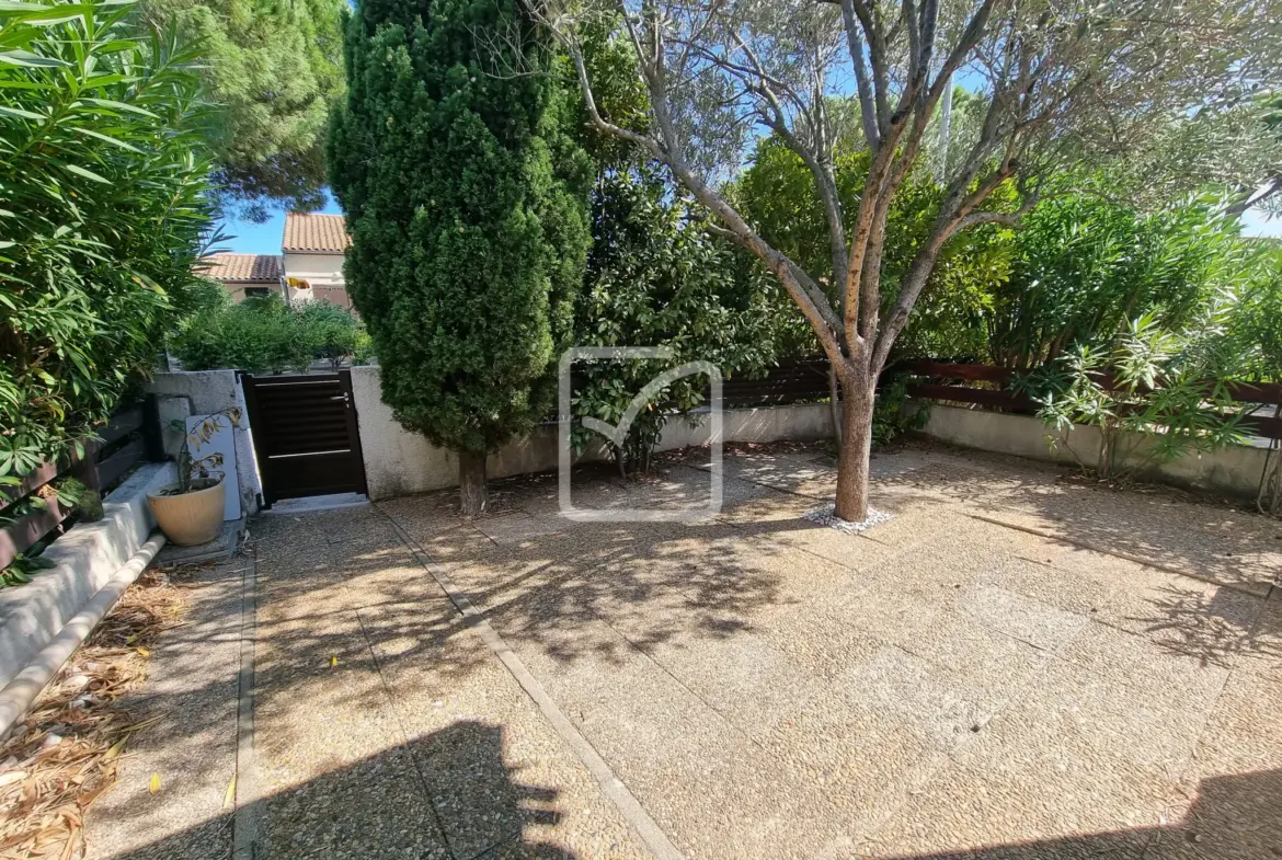 Maison rénovée avec piscine à vendre à St Cyprien 