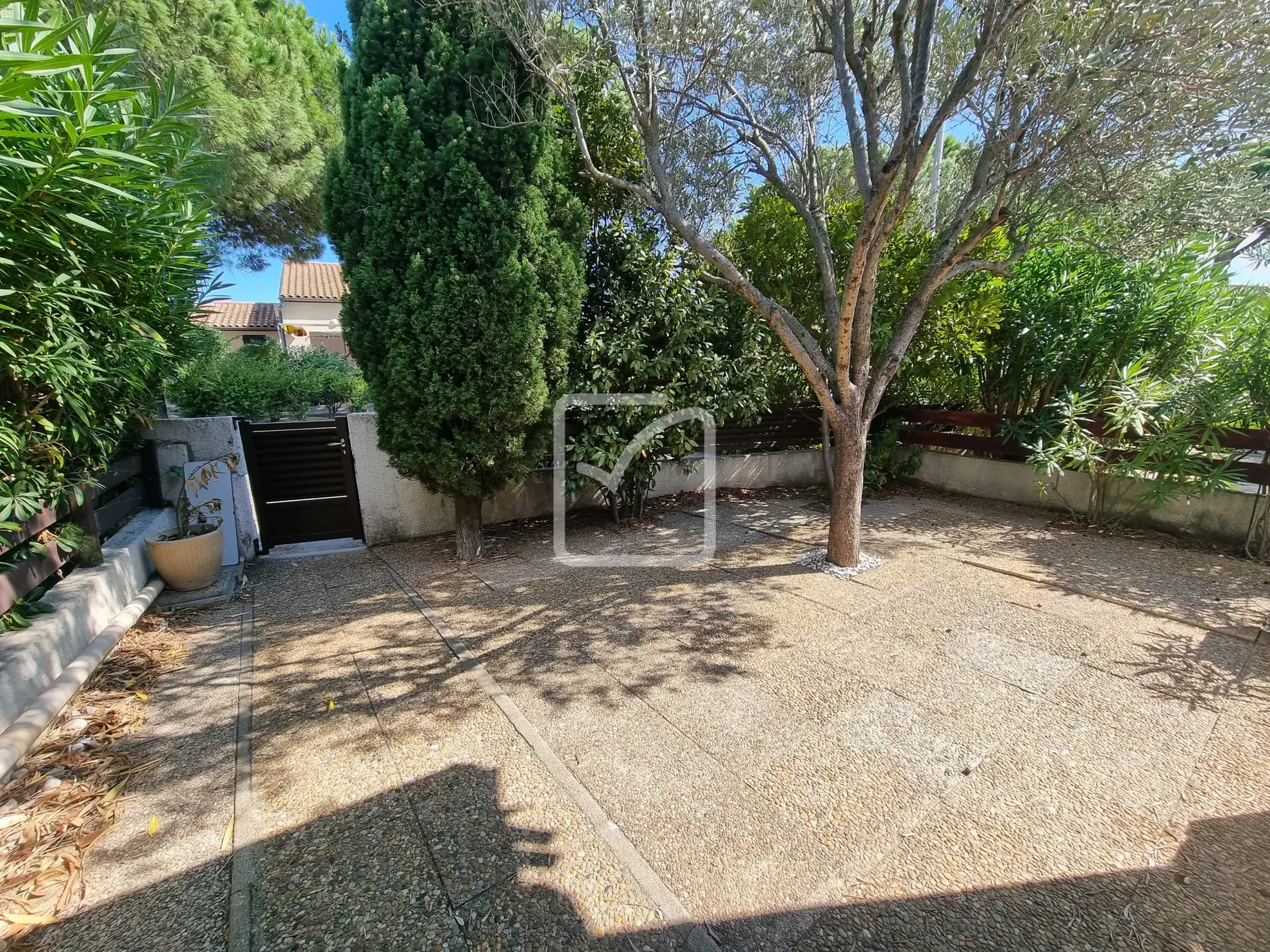 Maison rénovée avec piscine à vendre à St Cyprien 