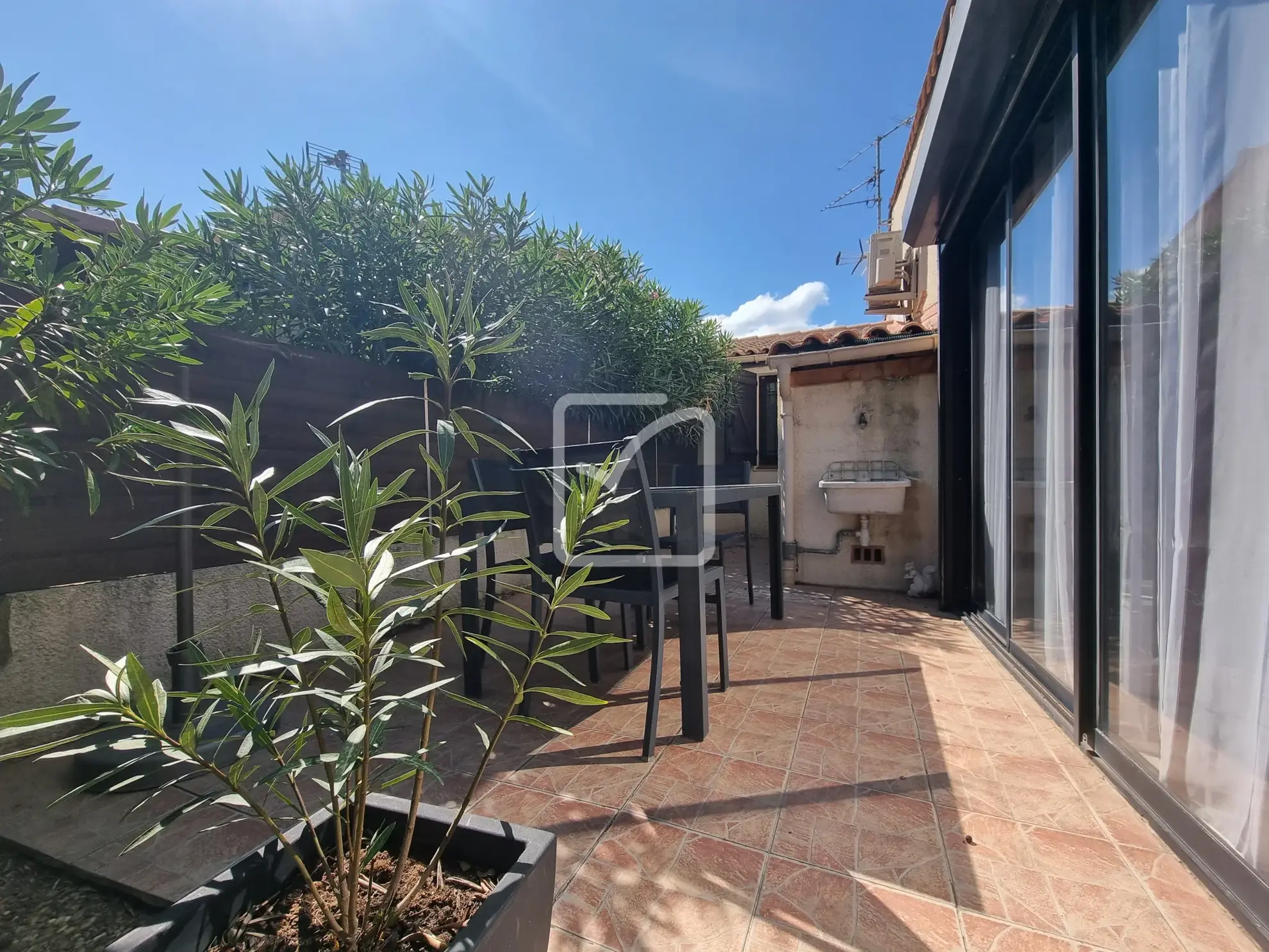 Maison rénovée avec piscine à vendre à St Cyprien 